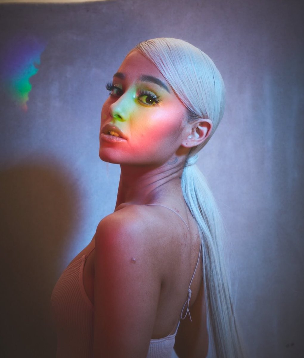 ntltclau's tweet photo. @petals4grande Swt era 🤍🥺 the hair the make up the rainbow effect on her face the gray and beige theme https://t.co/PC3ziHOBms