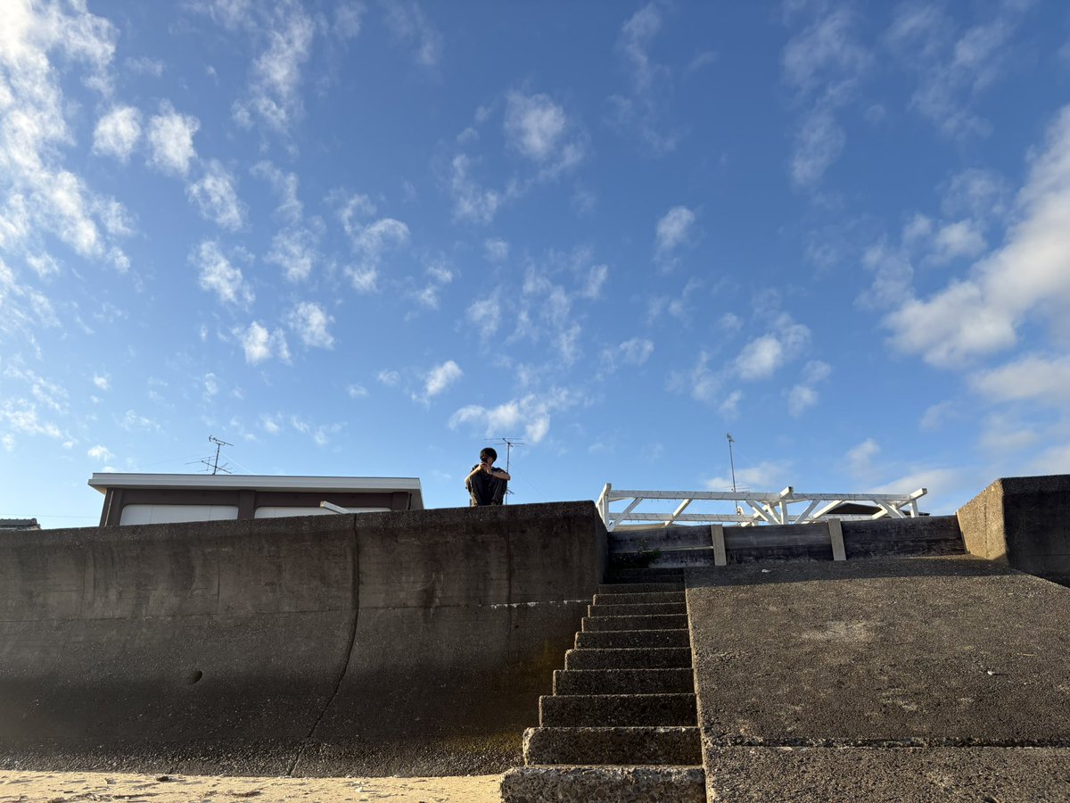 sume__si_'s tweet photo. 朝から海行きたいって言ったら一緒に海行ってくれて神 https://t.co/FjXD8tUioc