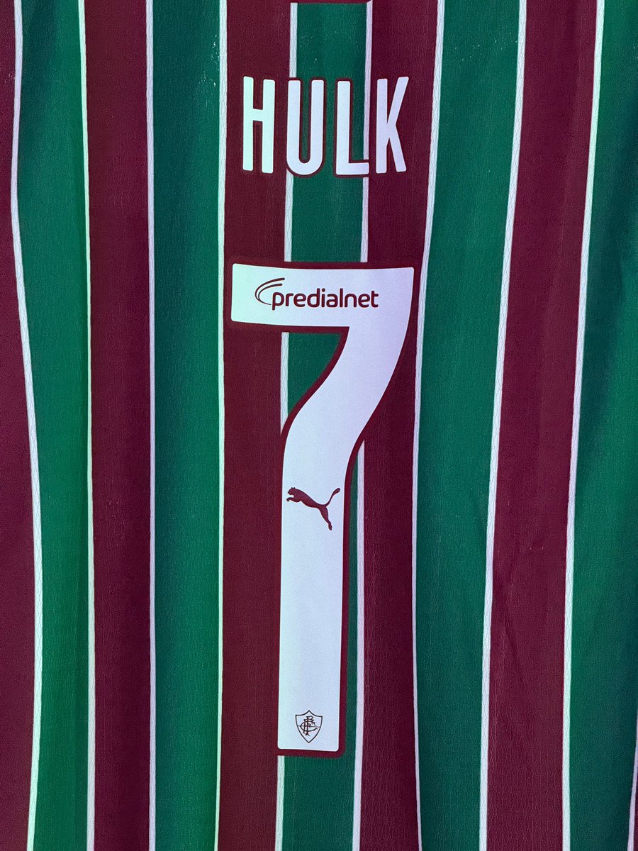 FluminenseFC's tweet photo. Estreia do Incrível 7! É dia de Hulk no Maraca! 

Juntos em mais uma, Predialnet! https://t.co/ywzOPhZDvF