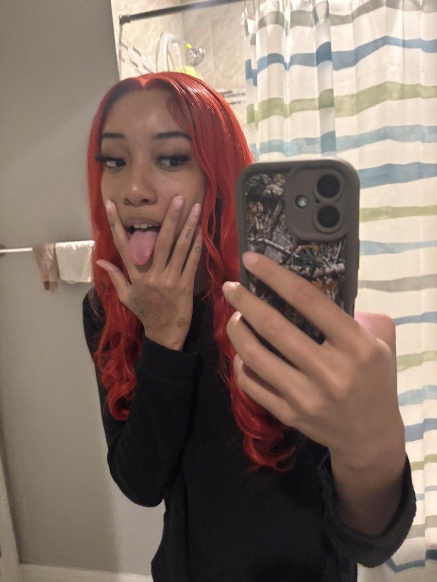 2wenty6ixt33n's tweet photo. 😛 https://t.co/I2FcELeSfr