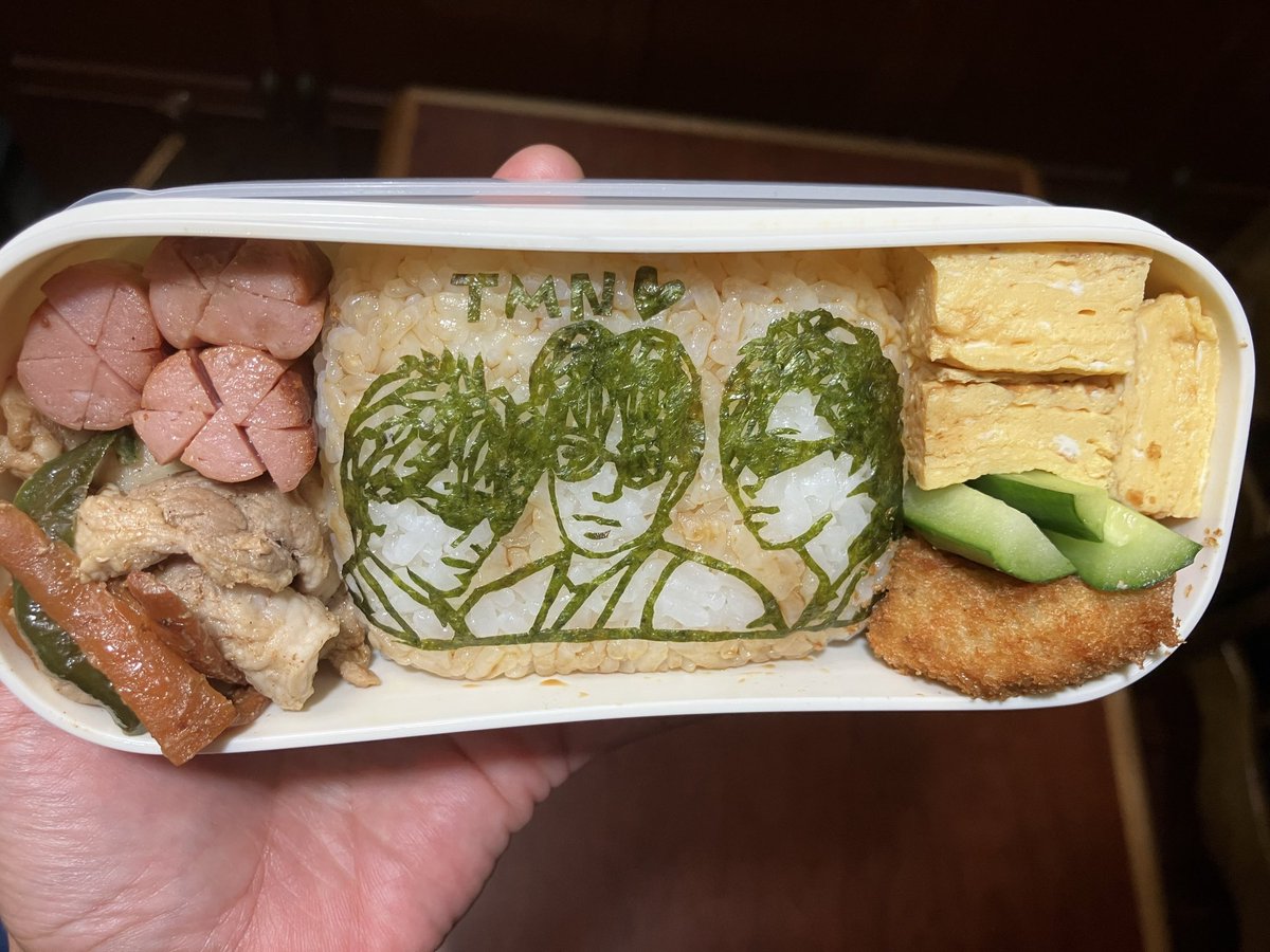 kikids33024's tweet photo. TM NETWORK
「Get Wild」MV
1987年 香港 撮影
#キャラ弁 #海苔アート
#TMNETWORK https://t.co/24jnMQOlDm