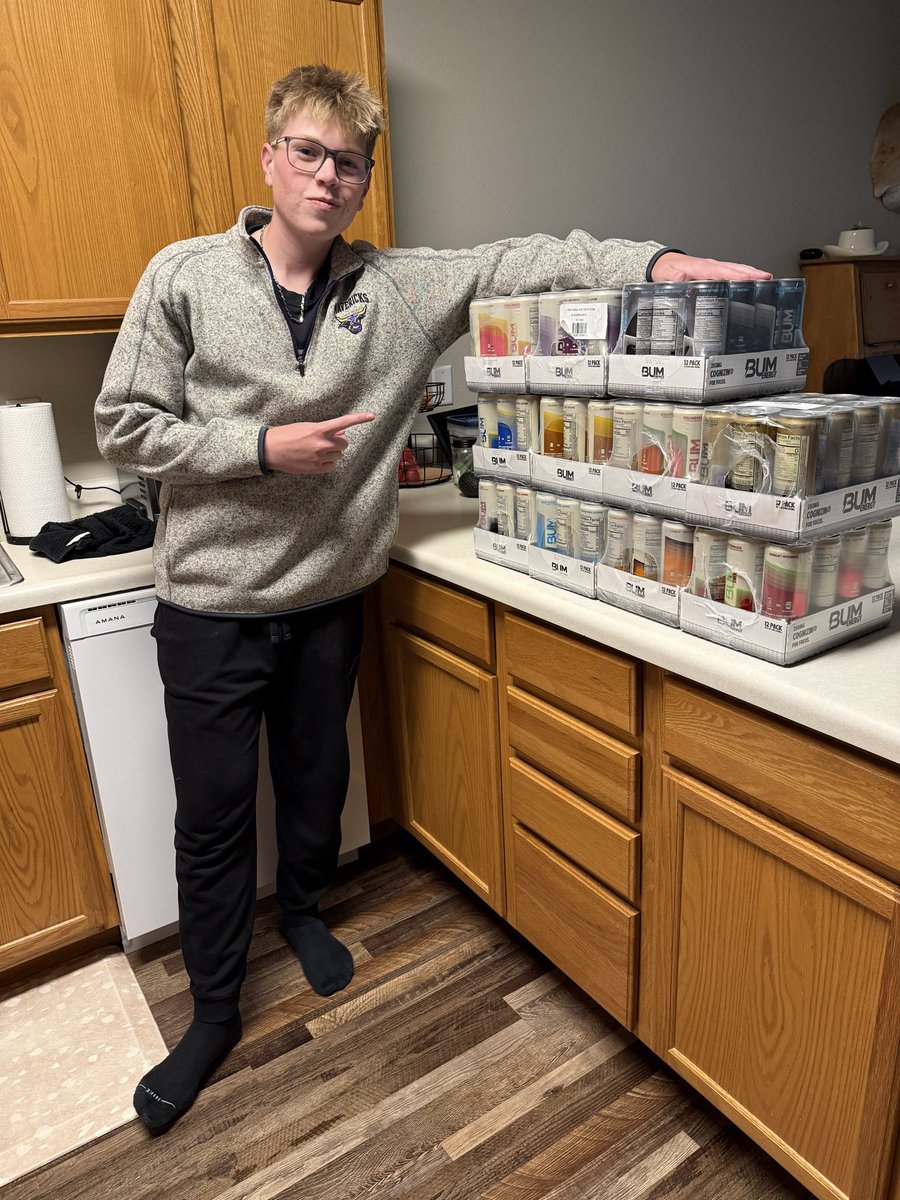 SchmalsNS's tweet photo. So chat… RAW  x BUM sent a “little” care package… 📦 

Do we give some away on stream soon 👀 https://t.co/oPgRAp9fVu