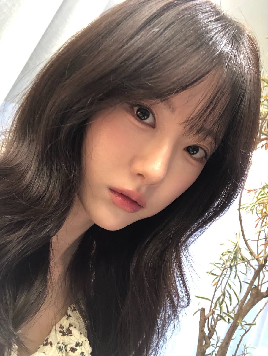 WJSNDAILY's tweet photo. [TRANS] 260708 #LUDA IG update

Showing off my face

#우주소녀 #루다 #WJSN https://t.co/qMZAy6xLr8