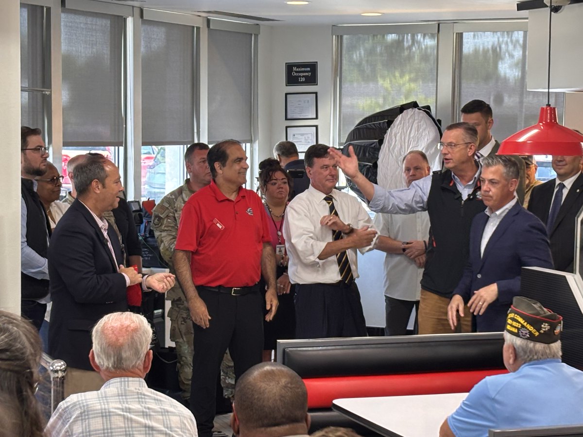 RepStutzman's tweet photo. The @DeptVetAffairs and @SteaknShake just announced the start of an initiative that waives the $10,000 franchise start-up fee for veterans who want to run their own franchise!

I joined @SecVetAffairs on his second stop in northeast Indiana today as well as @SenatorBanks and @AGToddRokita to announce this fantastic initiative for veterans from our state and across the country.

https://t.co/RQ92BacqvY