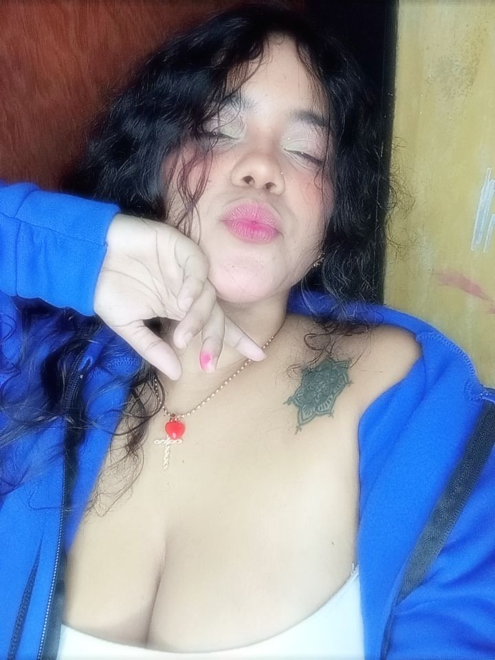 🦋 tweet media