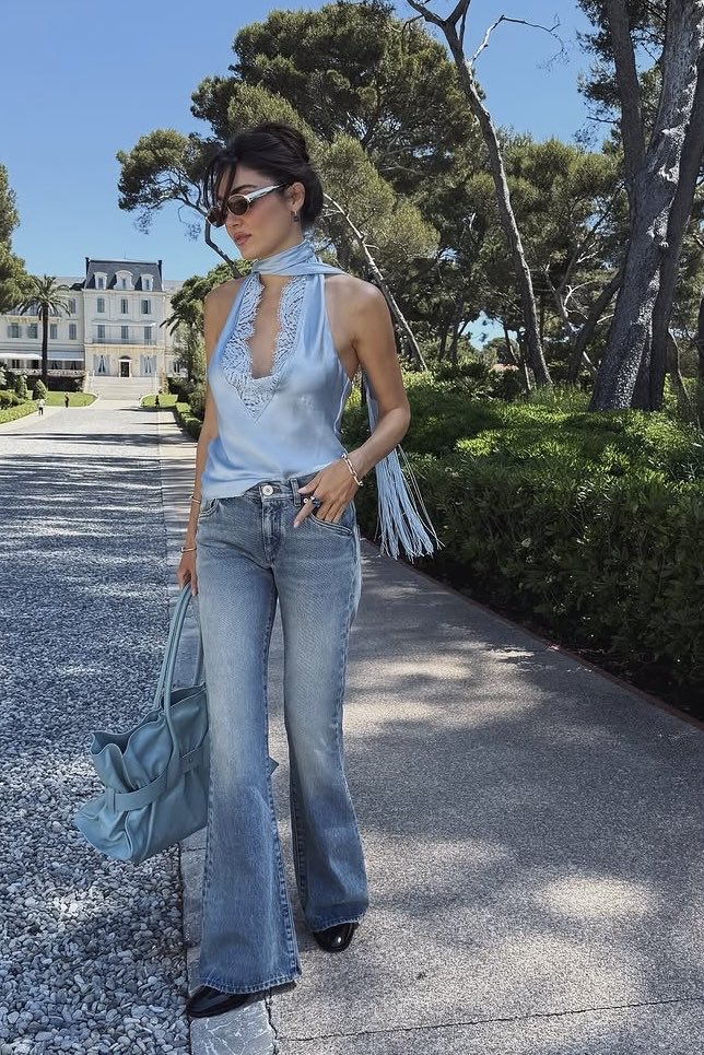 ciicekk1's tweet photo. Hande Erçel’s outfits 🫠
#HandeErçel https://t.co/5O6m1gXjfC