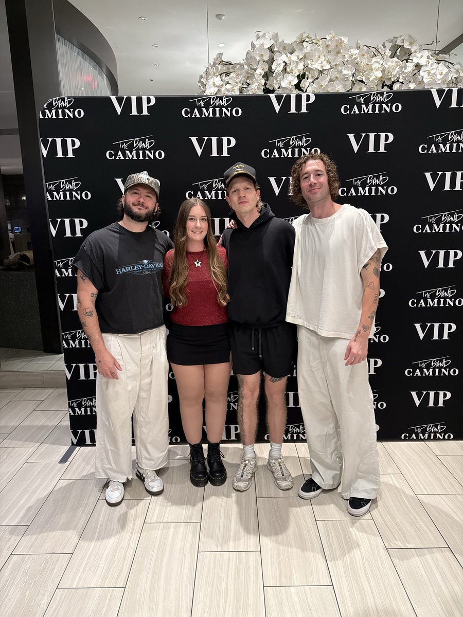 hheatherrm's tweet photo. The best birthday spent with @thebandcamino &amp; @5SOS 🤍🌟 https://t.co/XeA1KuV6Jr