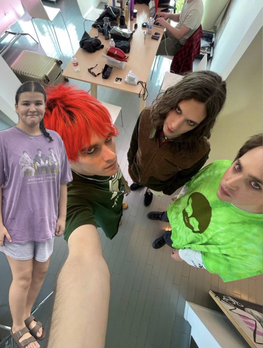 mikeysbug tweet picture