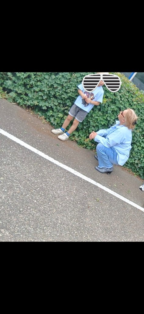 MoniqueAng45964's tweet photo. Ik had mijn grote vriend 4 maanden niet gezien, we waren zo close, maar verder als dit kon ik niet komen , kleinzoon, jeugdzorg https://t.co/vNgQfMF4Ce