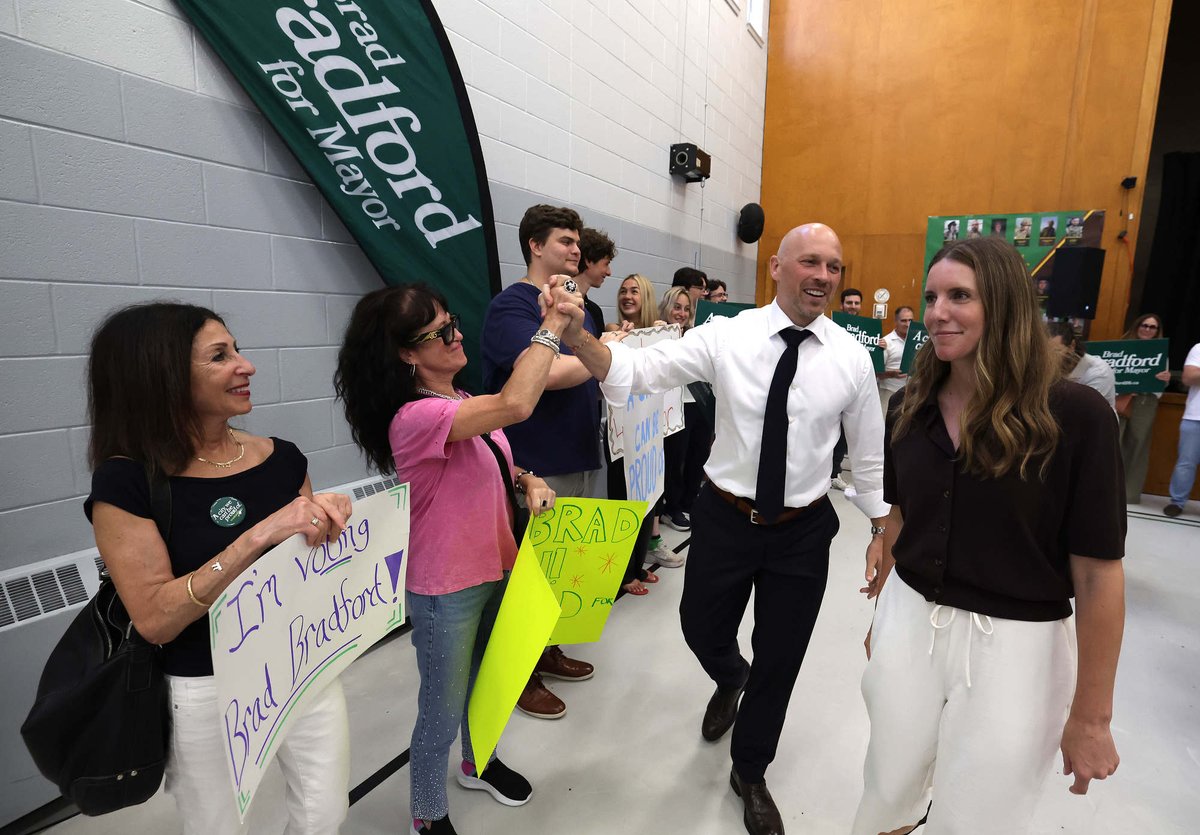 SteveRussell's tweet photo. Mayoral candidate Brad Bradford is holding his first campaign rally at the Plast Huculak Centre  in Toronto.
#TOpoli #BradBradford #TOelxn #ElectionToronto #MayoralElection https://t.co/bfyurbjSJS