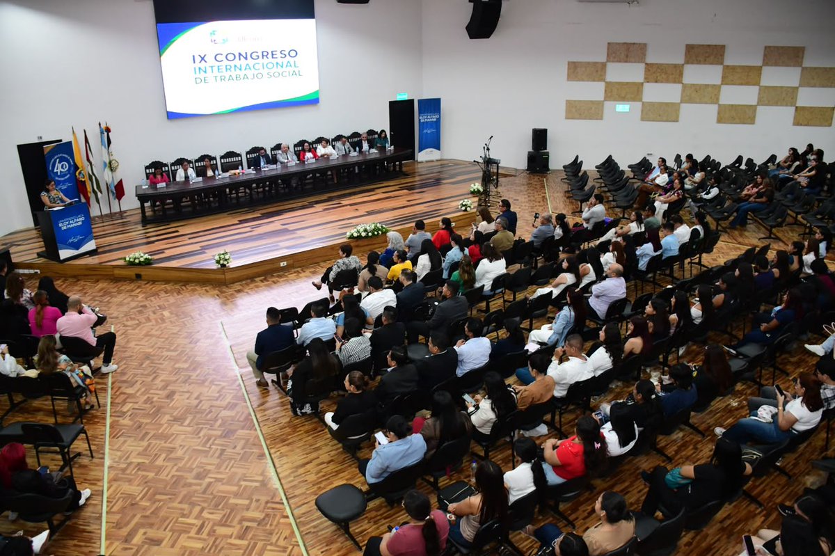 ces_ec's tweet photo. ➡️ Dra. Carmita Álvarez, consejera académica, asistió al IX Congreso Internacional de Trabajo Social “Harambee: todos juntos por la construcción de una comunidad latinoamericana con responsabilidad colectiva”, organizado por #ANUATSE @UleamEcuador @UTMManabi y @unesumoficial. https://t.co/YPSjtlYqYi