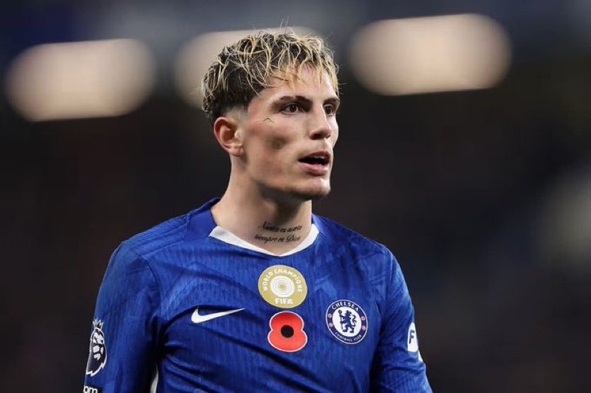 Denzy_utd_oz's tweet photo. 🚨💣 Alejandro Garnacho is desperate to REUNITE with former boss Enzo Maresca at CITY.

Man City have OFFERED Chelsea £25m to KEEP him at Stamford Bridge.  

[Source:Trust me bro] https://t.co/KTiIqRmKYt