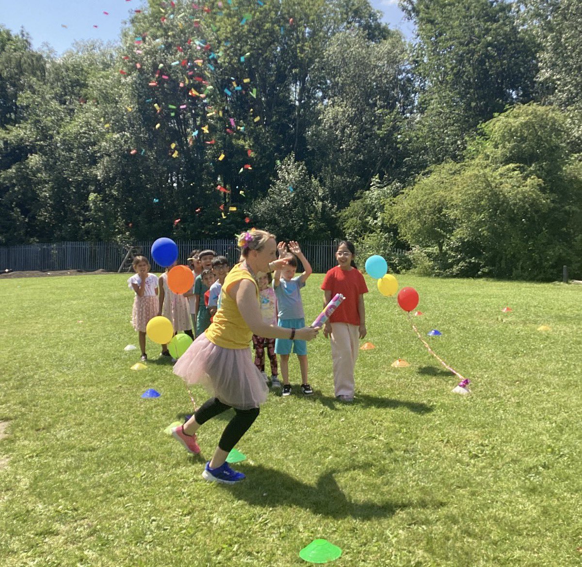 BelfieldPrimary's tweet photo. As part of the Belfield Promise, Year 3 held a rainbow run today to raise money for The Lullaby Trust. There were bubbles, confetti, balloons and lots and lots of rainbows 🌈 What a great time they had giving something back to a very special cause #kindandconsiderate https://t.co/Nf0i3Vih1E