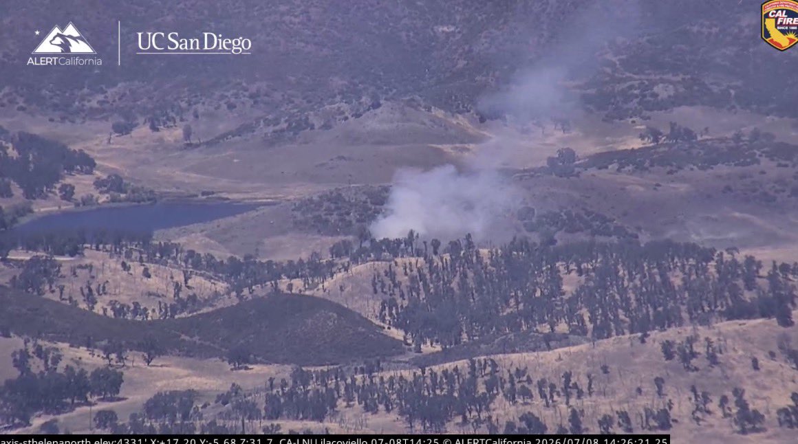CALFIRELNU's tweet photo. 🚨[VEGETATION FIRE] #BarFire

📍Location: Highway 29, northeast of Middletown (Lake County)

🔹 Approximate Size: 1 acre
🔹 Rate of Spread: Moderate

🔥 Initial Report on Conditions: The fire is burning in light and flashy fuels.

📹: South Lake County FPD resources from Middletown Station 60 responding to the fire.
 
⌚ Time of Dispatch: 2:21 p.m. | July 8, 2026

💻  @ALERTCalifornia link: https://t.co/L9g7eVS5t2