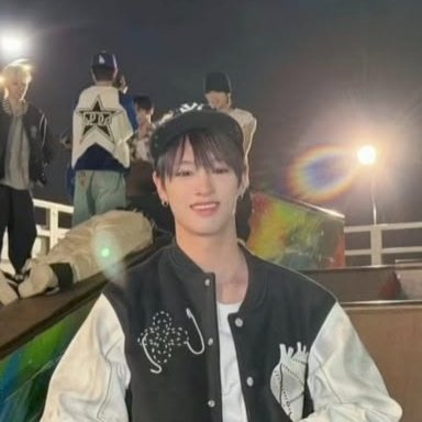 11SEI28's tweet photo. 세이타 좋은 하루 보내!🖤🖤 https://t.co/tNeKVbk2Gq