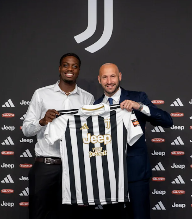 mirkonicolino's tweet photo. Daniel #Okolo, centravanti classe 2007, è un calciatore della #Juventus: contratto fino al 2028 (più opzione di rinnovo per altre due stagioni) https://t.co/MkSnkU6HUH