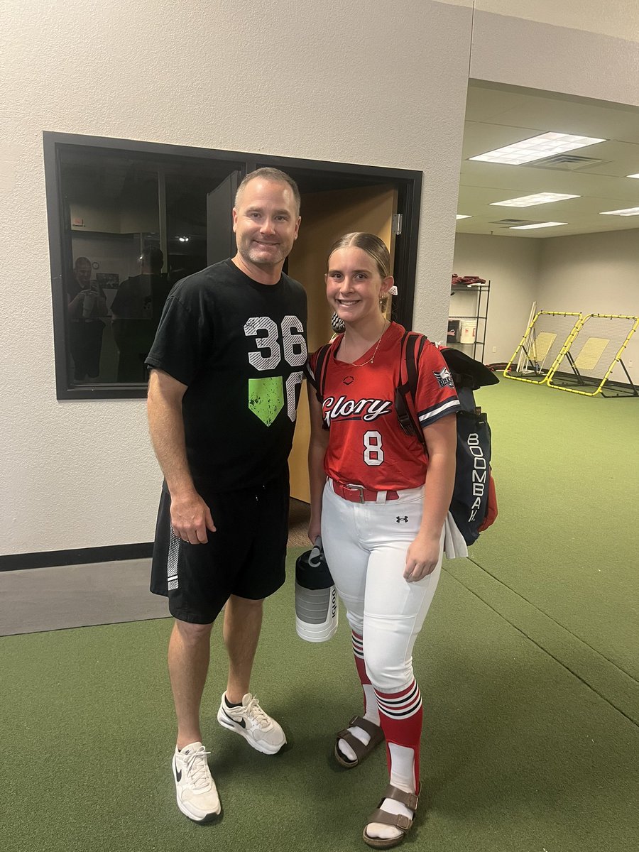 stelladohrmann's tweet photo. Thank you to @UWOSoftball1 for hosting a great hitting camp this afternoon! It was great to be back, and I appreciated the valuable feedback on my swing that I’ll continue to apply throughout the season.
@VAGloryFP 
@VGGagliardi2728 
@CoachFrankieG13 
@j_sanders2117 https://t.co/gJuzjusiAc