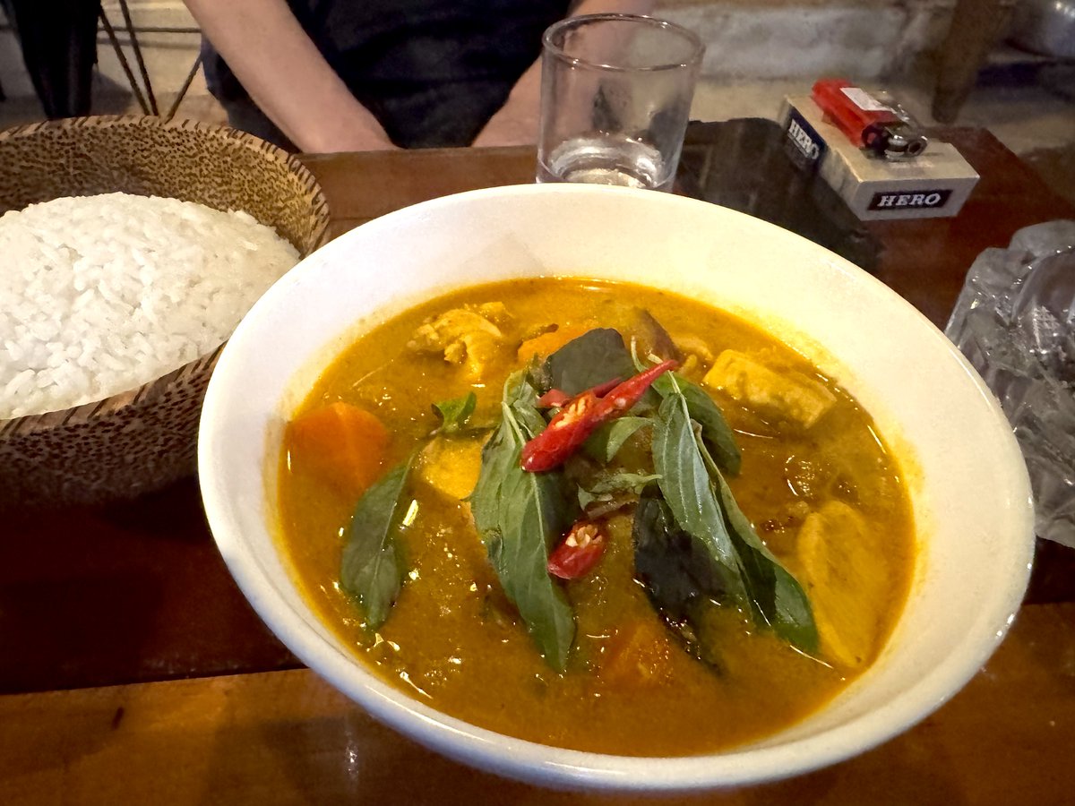 OutdoorVCooking's tweet photo. Spicy curry chicken with rice https://t.co/ivupGOZhgp
