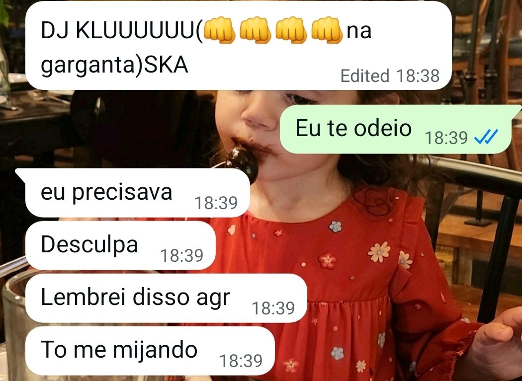LuisaPerdonate's tweet photo. Luiza acabando com meu dia as 18:38 https://t.co/aa12NPTEQL