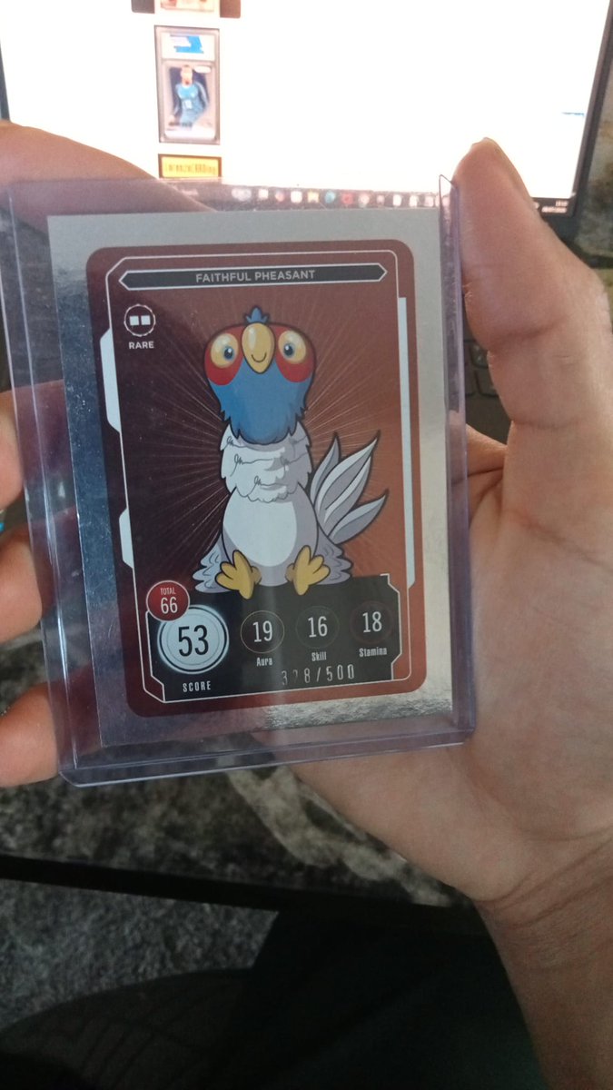 justaniketonly's tweet photo. Anyone from @veefriends community interested to buying this cards 

hit me up 

@garyvee #veefriends https://t.co/VKecxP7fk7