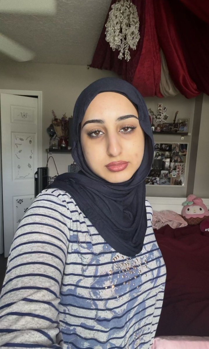 Hidayahijazii's tweet photo. Some beauty doesn’t need a filter 😋💅🏻 https://t.co/DPxiph5c1L