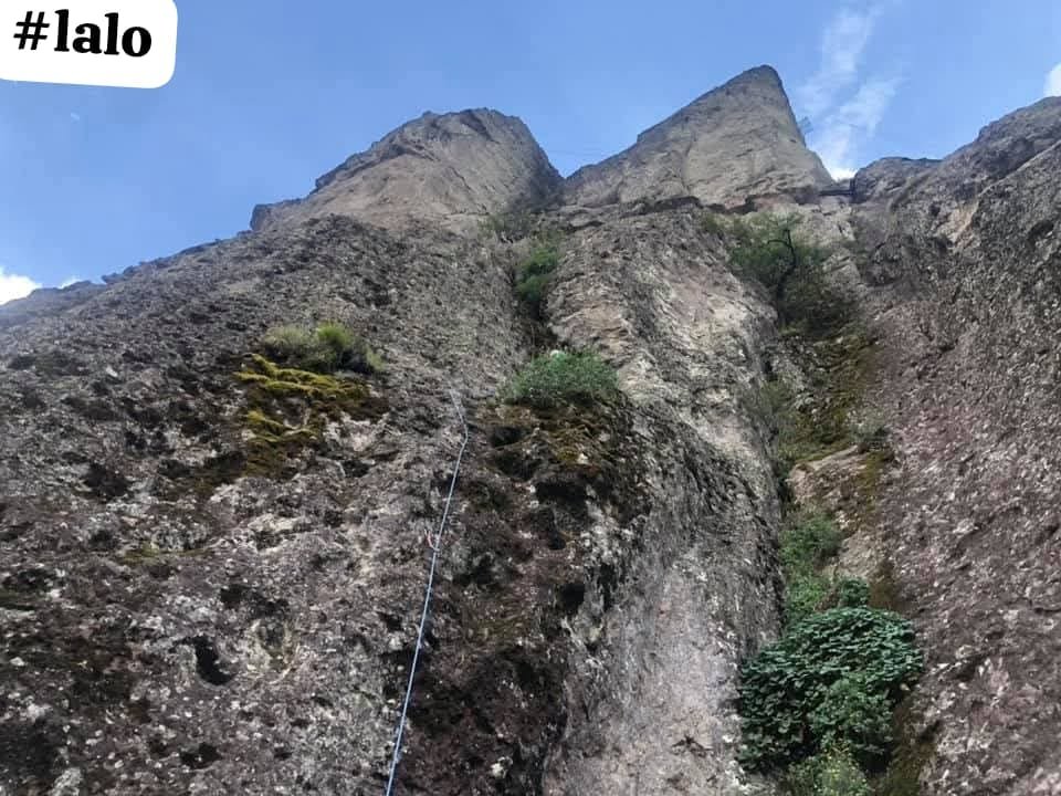 MrBubbleOff's tweet photo. Saben Monterrey disfruto sus montañas y me encanta con los amigos ir a escalar y hacer Rapel
Ya mi cuerpo duele el paso de los años pero mi adrenalina de estar en lo que ise desde joventud
Siempre se revive cada día https://t.co/Z2KaYiD7hB