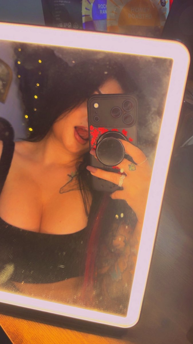 Streamate Official tweet media
