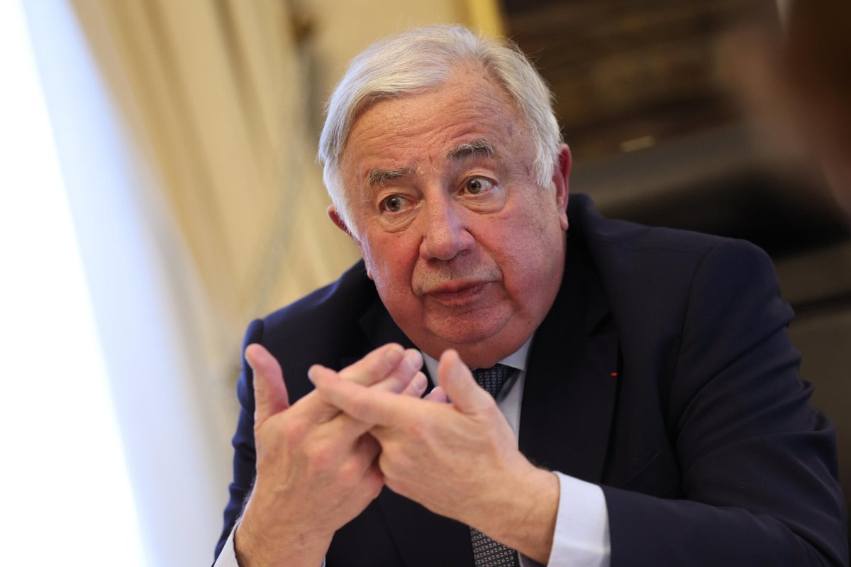 le_Parisien's tweet photo. Gérard Larcher menace de saisir le Conseil constitutionnel si le gouvernement fait voter, le mercredi 15 juillet, le texte sur l’aide à mourir initialement voulu par Emmanuel Macron. Le Sénat a rejeté trois fois cette réforme sociétale majeure.
➡️ https://t.co/WH3aJBbjYO https://t.co/eWWJMuhnBT