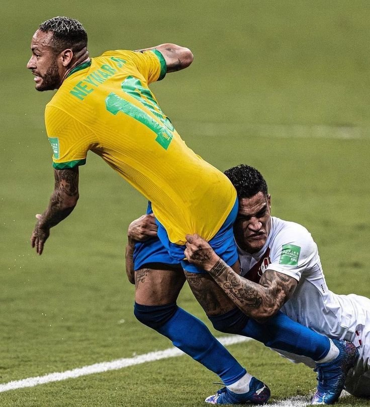 NoemiRi55283442's tweet photo. Vini Jr JAMAIS vai aguentar isso kkkkkk
Pra quem está agradecendo pelo Neymar não jogar mais pela seleção, se preparem pra VERGONHA. 
Se o Vini andou daquele jeito contra a NORUEGA, imagine o resto kkkkkkk https://t.co/suvFX9Hvlb