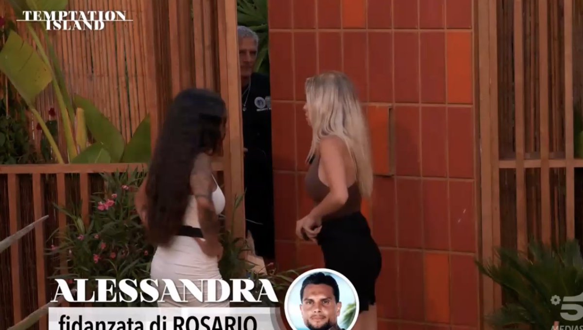 trash_italiano's tweet photo. - io voglio un falò immediato
- che voi?!
- un falò immediato

#TemptationIsland https://t.co/5YypJQGaLV