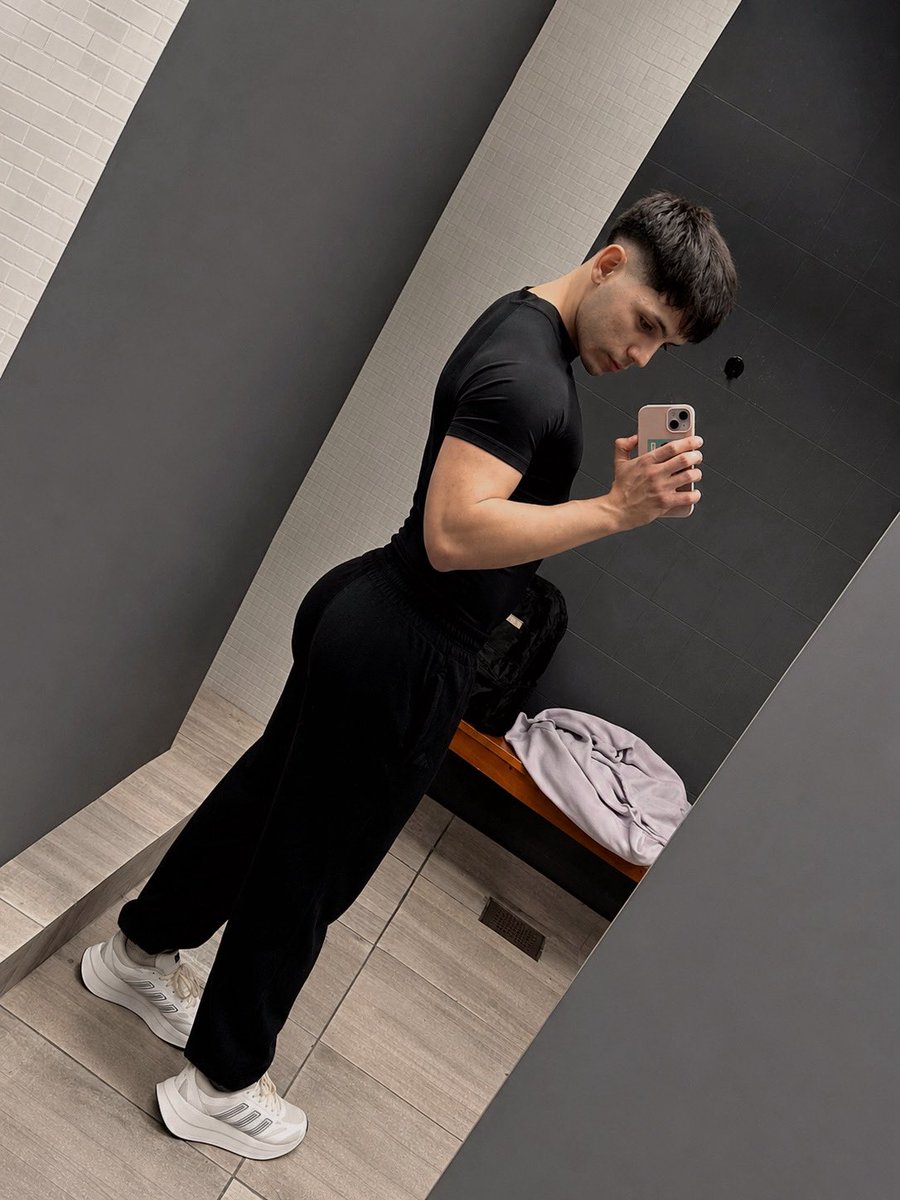 eze_fernandez04's tweet photo. After gym.. 📸🔥
#argentina https://t.co/o8UfUE6Kpp