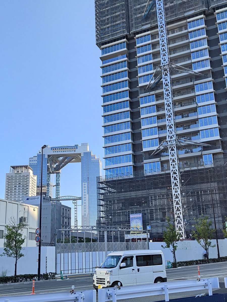 asasupo's tweet photo. おはようございます✨
大阪は晴。
週の後半の木曜日ですね。
気分良く始めましょう😊
#うめきた https://t.co/CUmiobnZvL