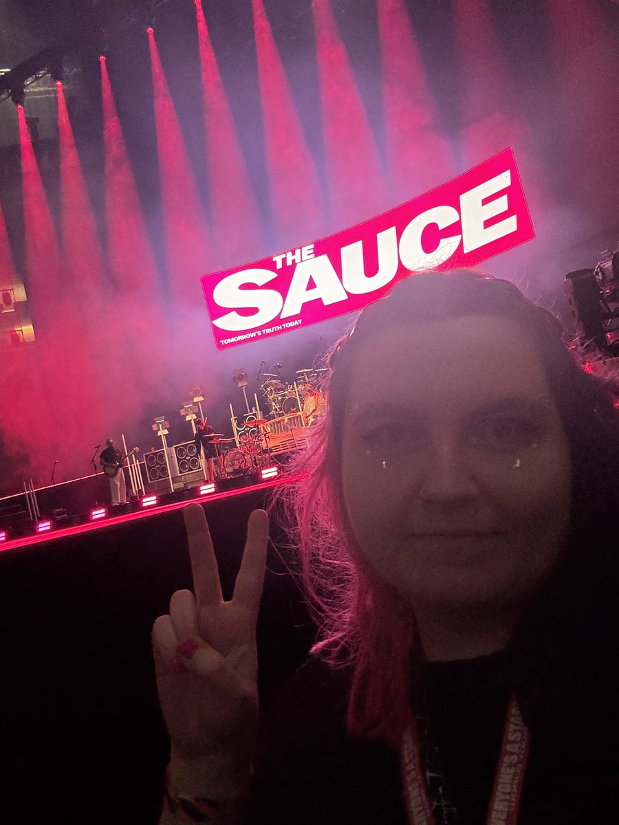 LofiEvie's tweet photo. Genuinely so grateful for the last 13 years as 5sos fam 🥹🫶🏻 @5SOS https://t.co/pvk4g3BqKT