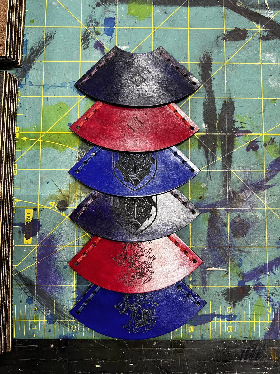 CrowsLeather's tweet photo. Finished up the Festival wallet and made up some corner bookmarks to bring along to @GCXEvent this year. I will also be taking orders at the show for anything that sells out.
#Destiny2 #Gaming #Leatherwork https://t.co/WmljHzJbva