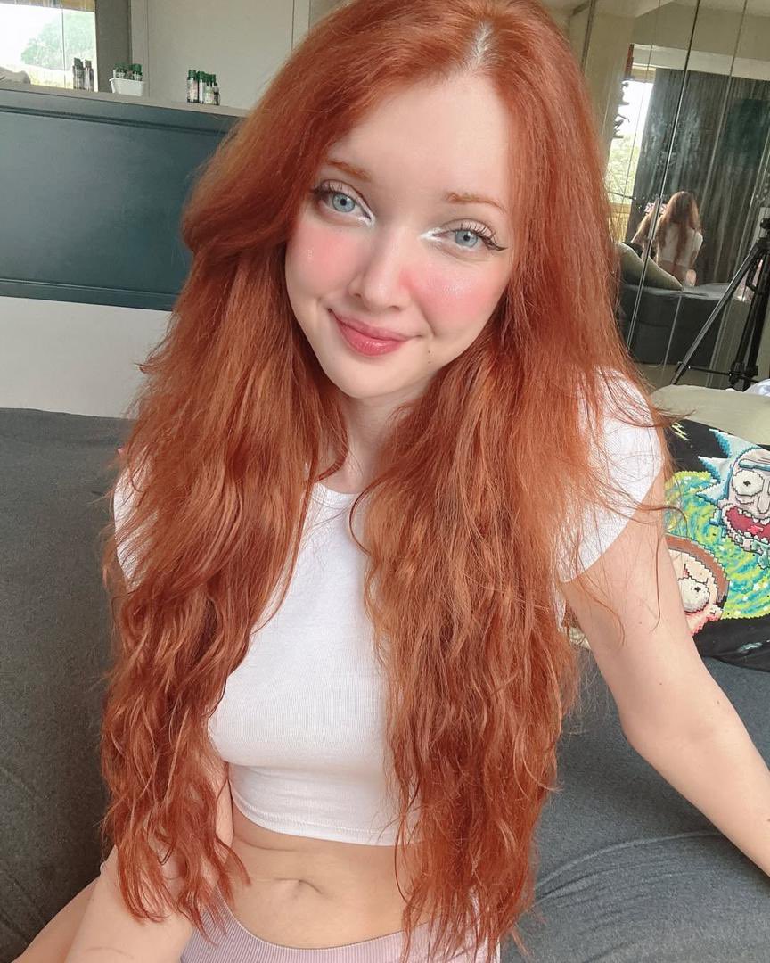 AllisonGenic2's tweet photo. Would you kiss a trans woman (be honest) 🏳️‍⚧️🌸  

◯ Yes    ◯ No    ◯ It depends... https://t.co/JHmoZYGfKz