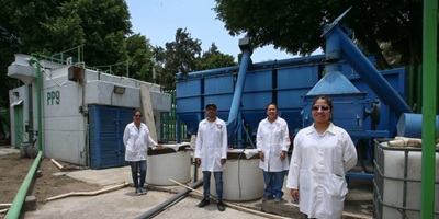 BarraInformati1's tweet photo. Unidad Iztapalapa transforma alcohol decomisado en biocombustible 
https://t.co/nK3ir7tv7P https://t.co/jS0VNErVzQ