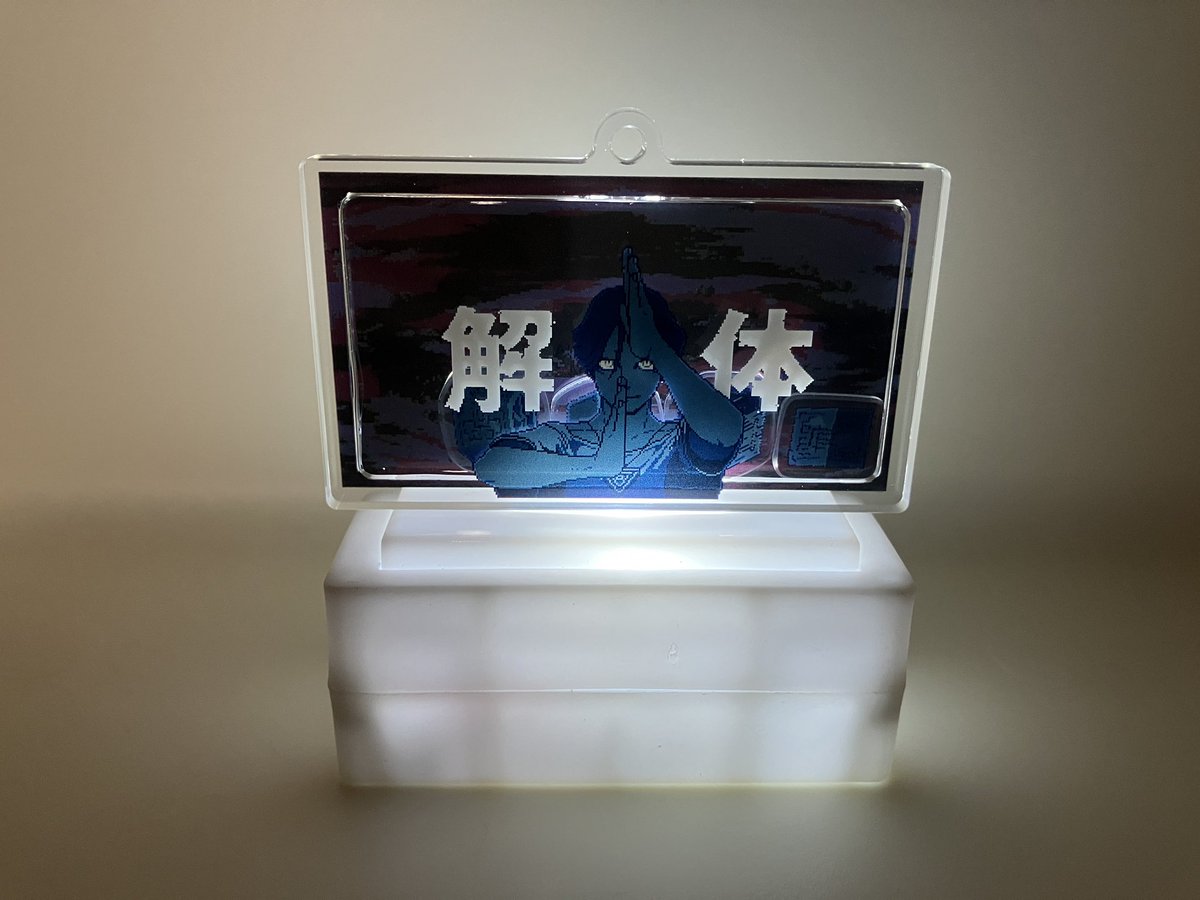 sukima104kai's tweet photo. 100均でアクスタ用ライトを買っていろんなものを光らせて遊んでいる良い大人です https://t.co/irgci0xgwU