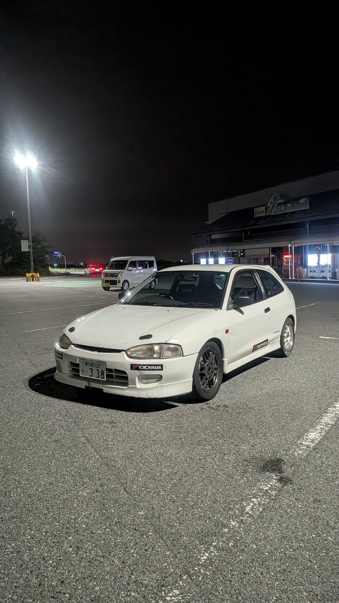 toaru010's tweet photo. エンジンマウント:メーカー不明強化マウント
ステアリングは別の物に交換します。
リアハッチは後期が付いていますが、前期の羽無しに戻します
ヘッドカバーパッキン、エアクリーナー交換済み
1996年式　1600cc 
車検は8年8月です。 https://t.co/kXjrNcP2Xn