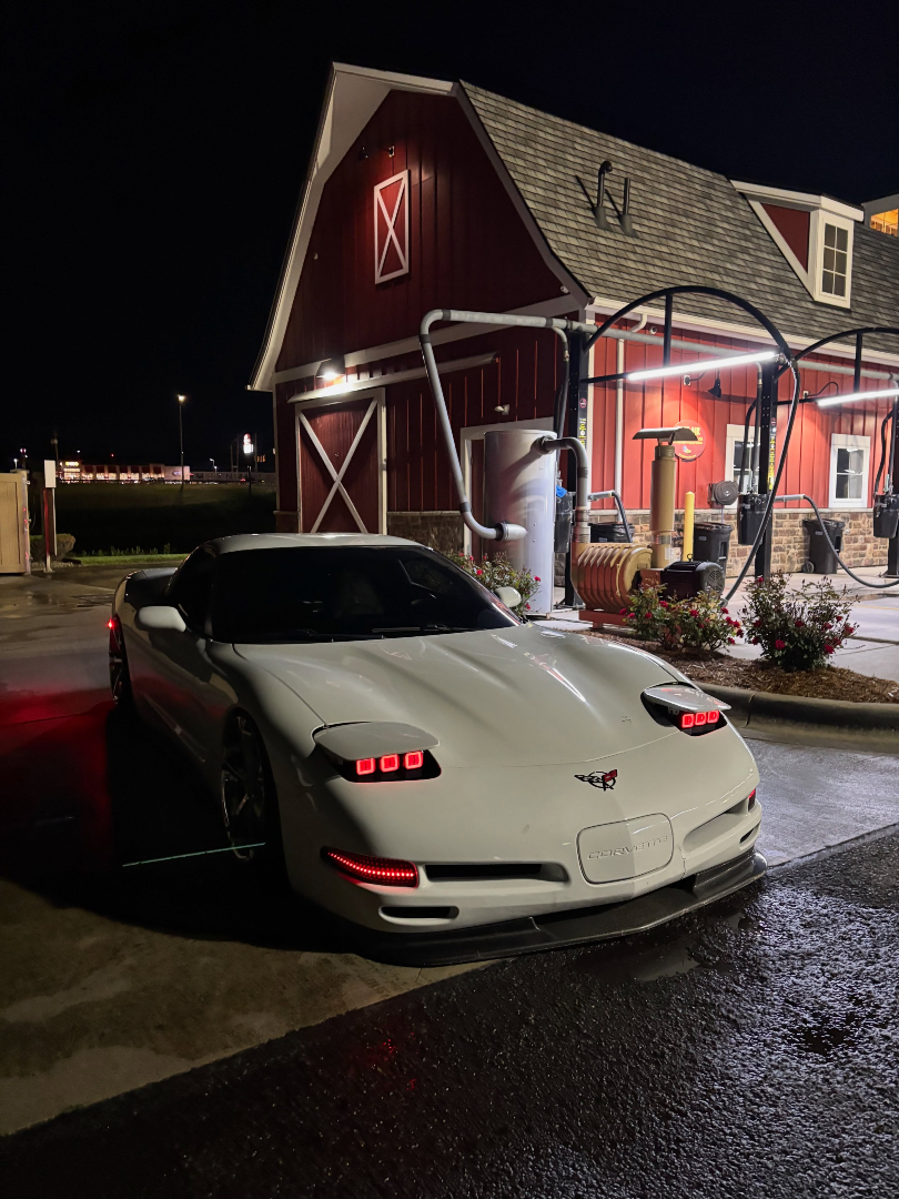 KustomInterior's tweet photo. Classic performance never fades. 🔥🏁 @lqfy

#Kustom_Interior #CorvetteC5 #Corvette #SeatCovers #CarMods https://t.co/0x2g24gfJA