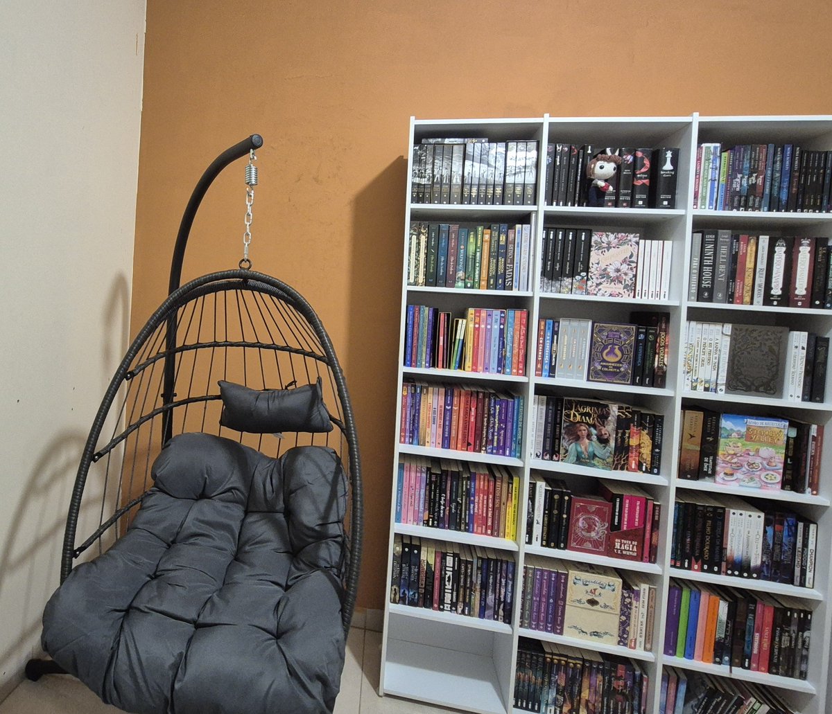 brujadenoir's tweet photo. casa de uma jovem de 22 anos (me mudei tem apenas 3 meses então ainda tá em andamento https://t.co/AhRU6LxcOf