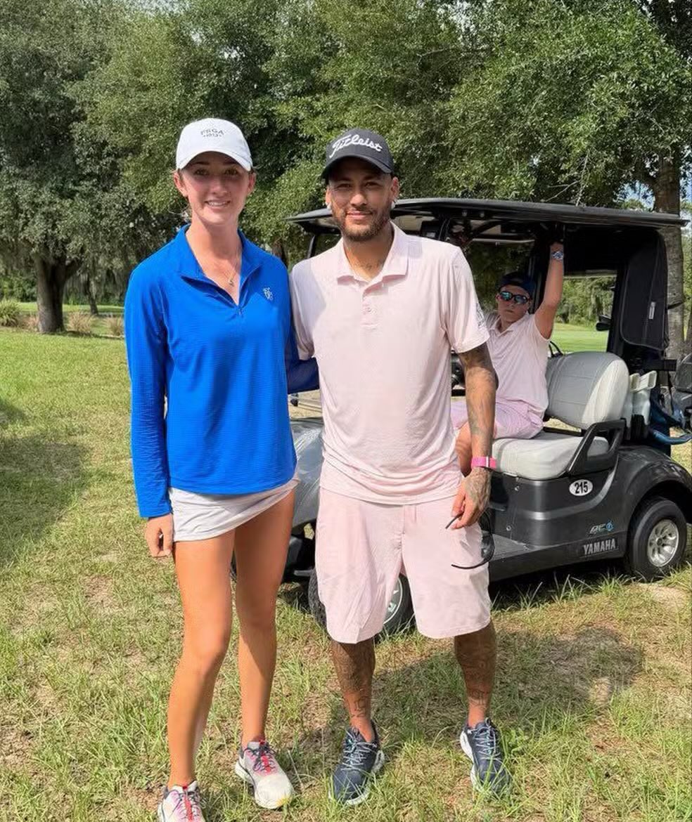 golsdobrasil1's tweet photo. Após a eliminação do Brasil na Copa, Neymar foi visto jogando golfe.​​​​​​​​​​​​​​​​​​​​​​​​​​​​​​​​​​​​​​​​​​​​​​​​​​

📸 Reprodução https://t.co/0SRLTxjBf0