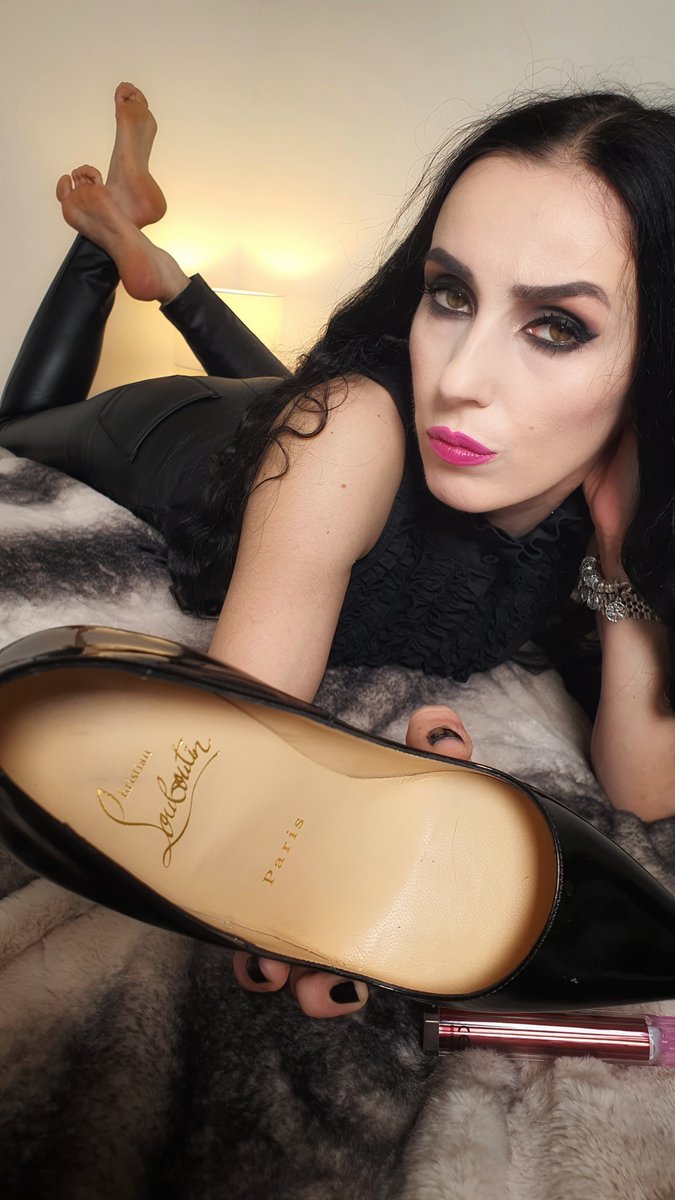Goddess_Bojana's tweet photo. Inhale! https://t.co/E7tuel7Vf1