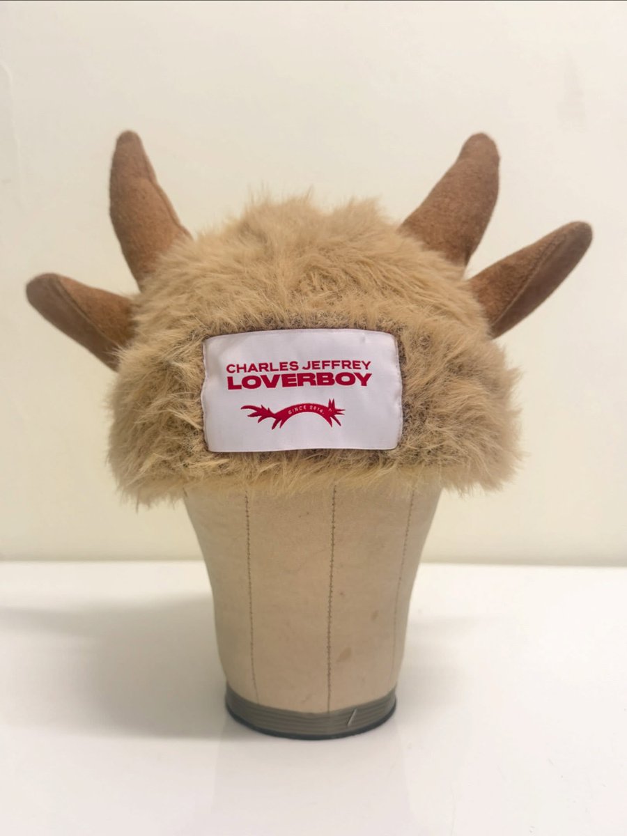 jinnieslamp's tweet photo. Charles Jeffrey Instagram post 

“Custom
@/charlesjeffreyloverboy 
For
@/bts.bighitofficial 
♥️🫰♥️”

https://t.co/a5vn77Mart https://t.co/dzlRoSorNL