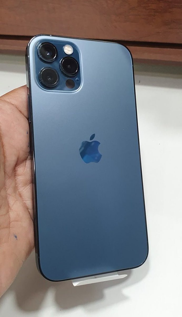 emmanuelmfye's tweet photo. Advice me 🥺 
      Phone I want.     Vs.     My account https://t.co/vTtRwDGl4s