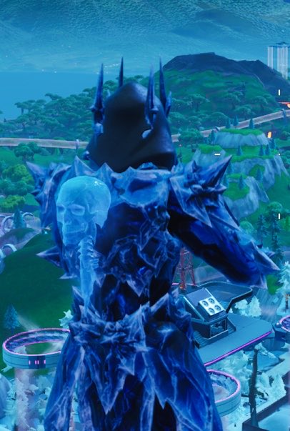 FrigidBella's tweet photo. @SevensLeader @agentjones__ Oh rip💔
Here’s what it looks like on him https://t.co/ZMkQhfwo7r