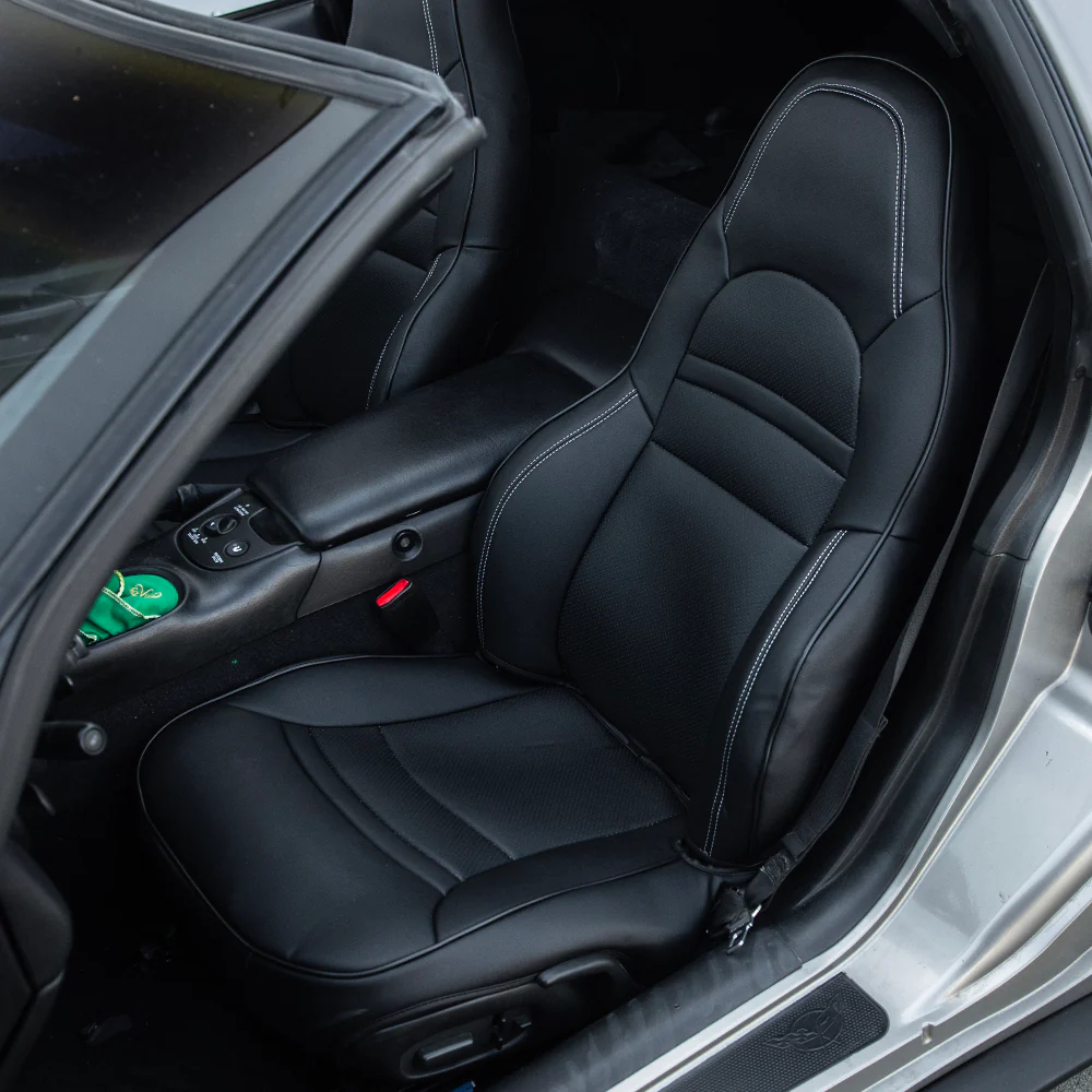 KustomInterior's tweet photo. Classic performance never fades. 🔥🏁 @lqfy

#Kustom_Interior #CorvetteC5 #Corvette #SeatCovers #CarMods https://t.co/0x2g24gfJA