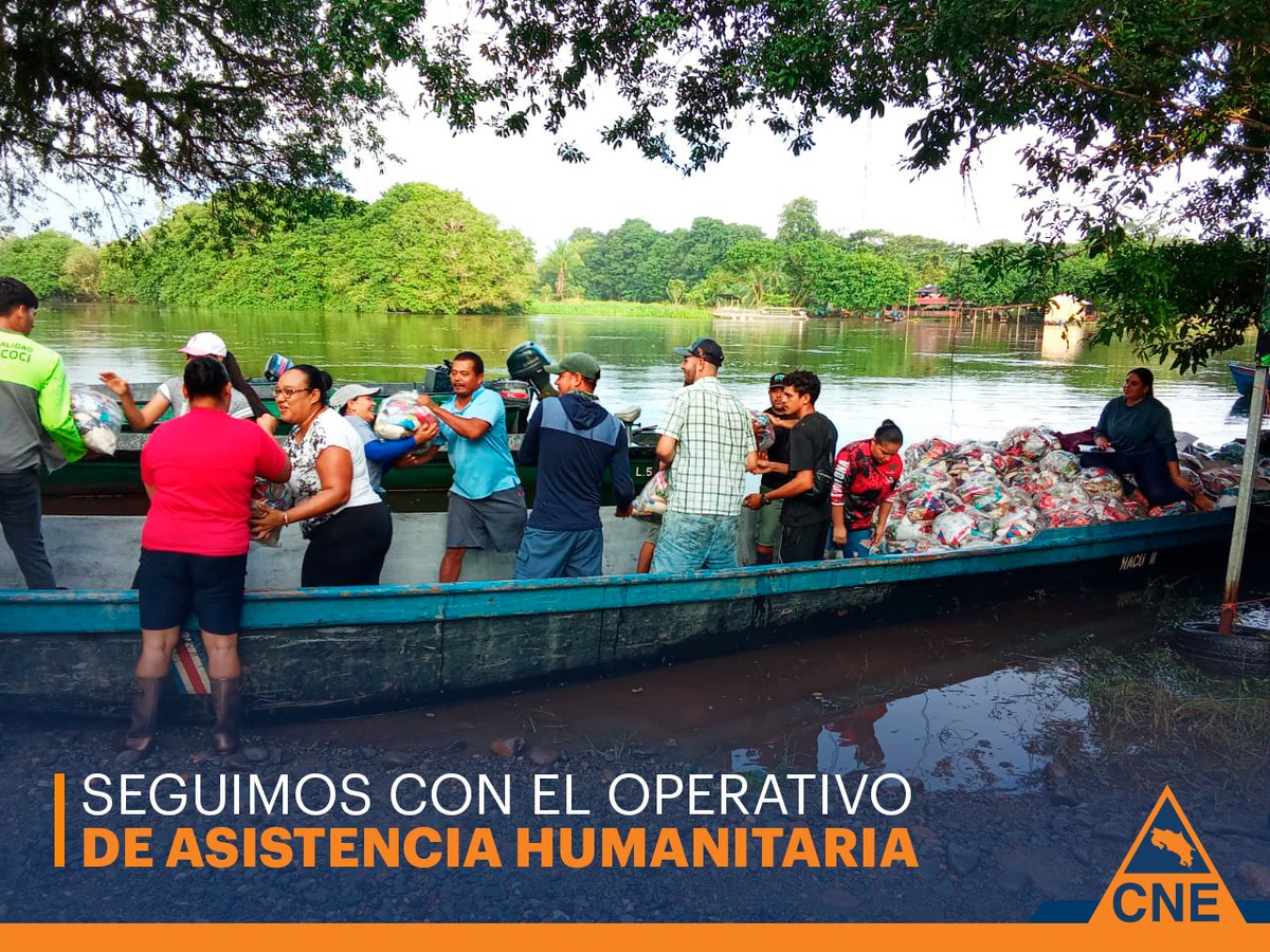 CNECostaRica's tweet photo. Continuamos ayudando a los más afectados por las lluvias en la provincia de Limón y Sarapiquí 🫶🏻 https://t.co/YZ6kYyVu8p