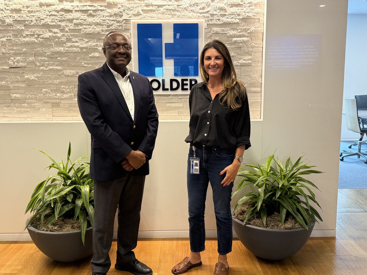 UFdcp's tweet photo. First stop in Dallas was to visit our friends at @holderconstruct. Thank you to DCP alum Jeanna Heston for being such a gracious host to us today. #OneDCP https://t.co/8PqdbpZohU
