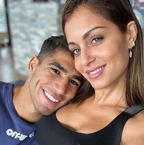 rindocasal's tweet photo. 🚨Ex-mulher do Jogador Hakimi, pediu metade dos bens do jogador e descobriu que ele não tem nada, isso porque ele colocou todo seu patrimônio no nome da mãe 🤡 https://t.co/a4jpXt70sw