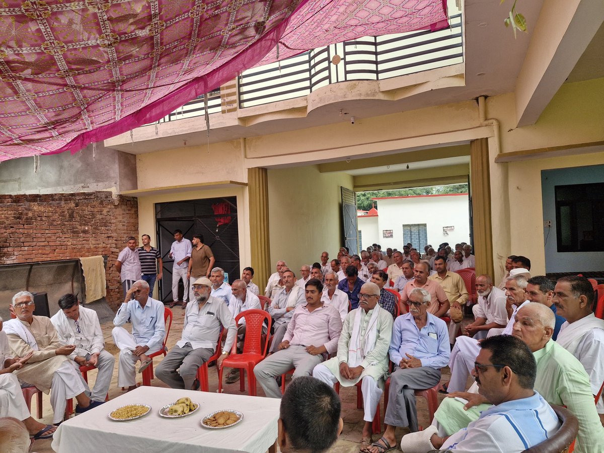 sarjeetsingh23's tweet photo. ग्राम रायपुर कलाँ, विधानसभा नौगावां सादात में आयोजित बैठक में आसपास के गांवों से राजनीतिक कार्यकर्ताओं एवं ग्राम के जिम्मेदार साथियों ने एकमत होकर राष्ट्रीय लोकदल को मजबूत करने तथा मुझे चुनाव लड़ाने का संकल्प लिया। आप सभी के विश्वास, स्नेह और समर्थन के लिए हृदय से आभार https://t.co/Diw7FddDWS